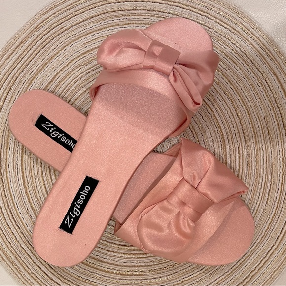 NWT pink satin flats light pink bow knot Zigi Soho - Picture 4 of 16
